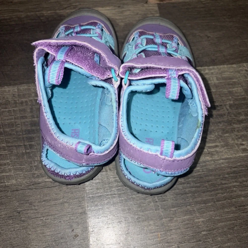 Oshkosh Toddler Play Beach Hiking Camping Sandals Size 9 Purple